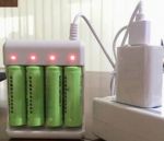 Зарядное устройство для аккумуляторов АА/ААА на 4 слота